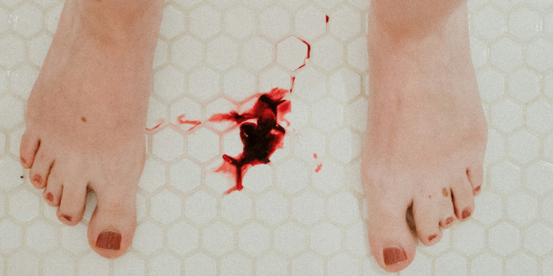 How to Deal with Leaky Tampons